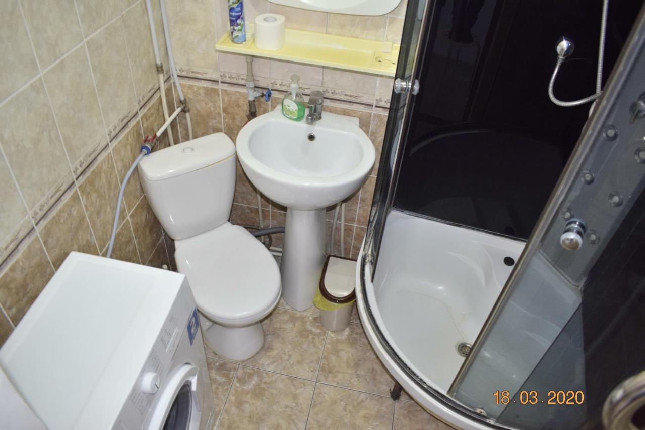 1 Комнатные Апартаменты На Ауэзова 236 Kokshetau Exterior foto