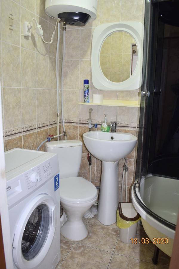 1 Комнатные Апартаменты На Ауэзова 236 Kokshetau Exterior foto