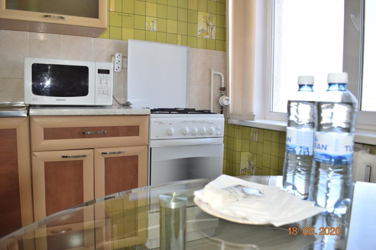 1 Комнатные Апартаменты На Ауэзова 236 Kokshetau Exterior foto
